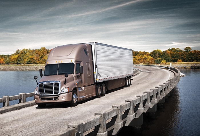 Freightliner Cascadia gets integrated Detroit driveline - TradeTrucks ...