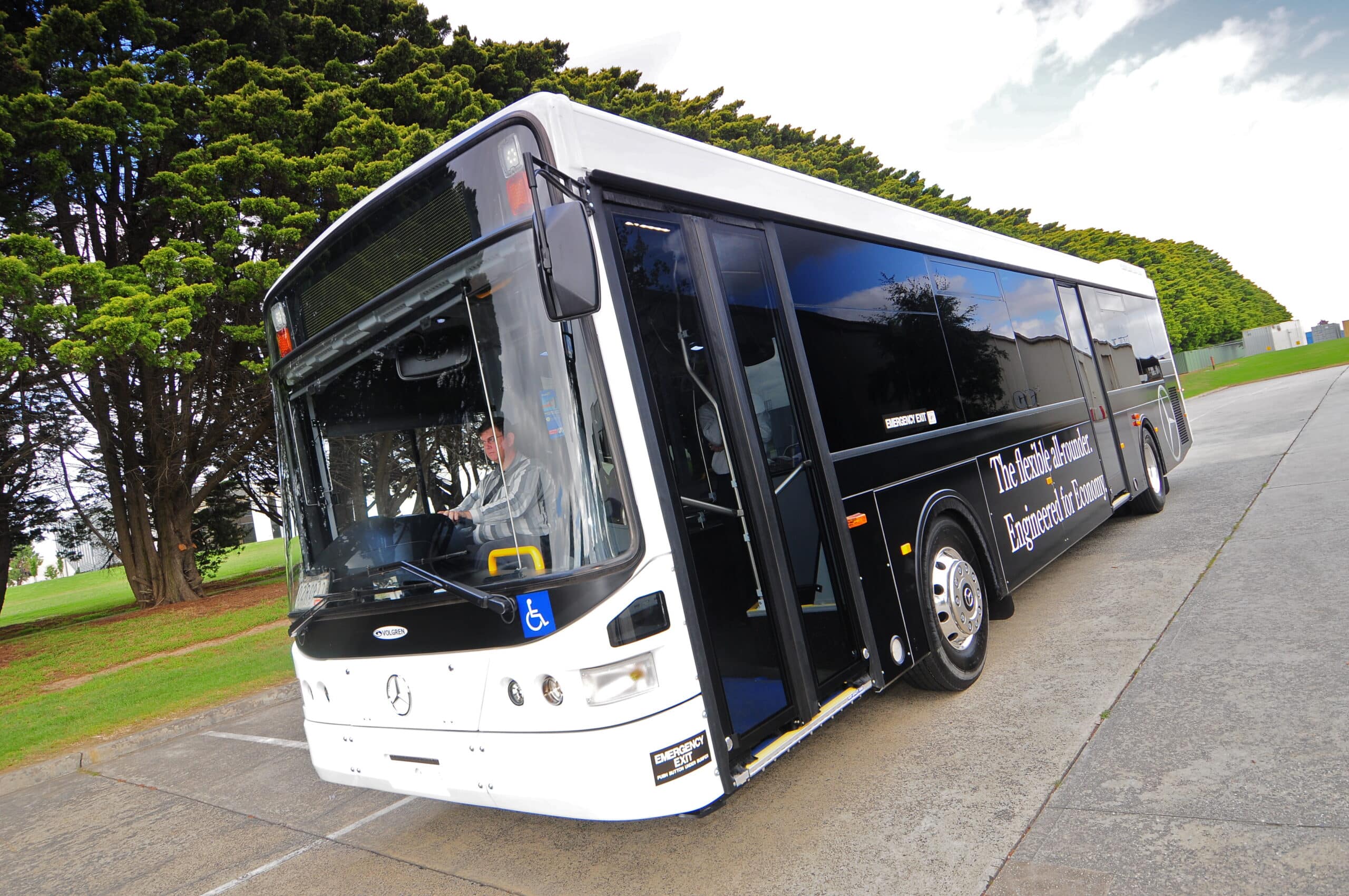 Mercedes-Benz O500U Review