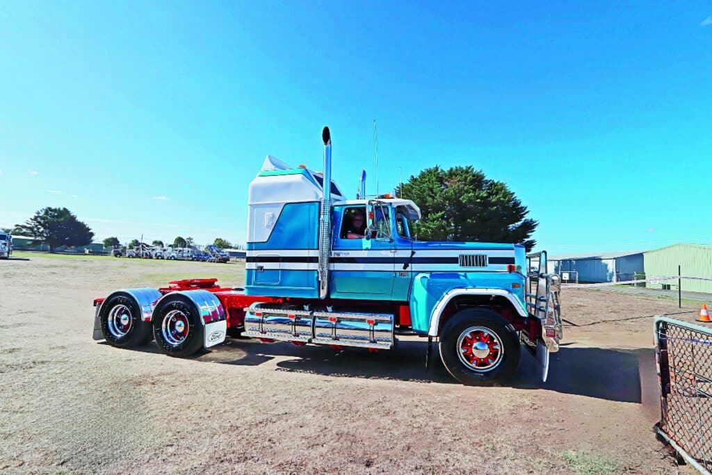 Charming big rigs cruised into Colac